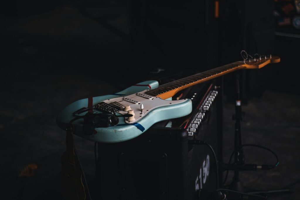 Mais de 400 artistas britânicos, incluindo Paul McCartney, Elton John e Coldplay, pedem transparência sobre uso de obras por IA 1 Músicos e artistas exemplificam a defesa dos direitos autorais em IA