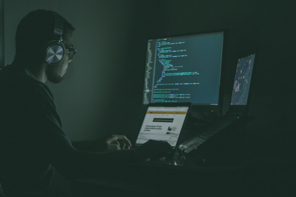 Pacotes NPM maliciosos representam risco crescente na cadeia de suprimentos de software
