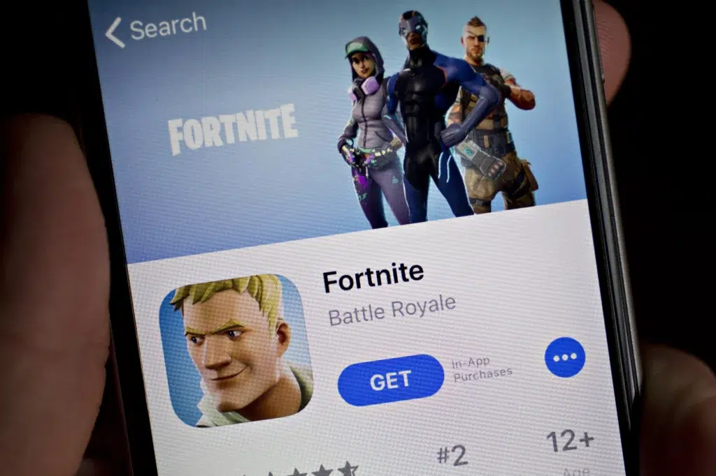 Epic Games pressiona Apple para liberar Fortnite 1 Logotipo da Apple e Epic Games em disputa judicial sobre Fortnite