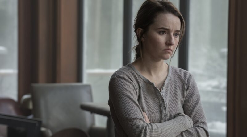 Imagem da série The Last of Us com cenas intensas e dramáticas, destacando a evolução dos personagens.