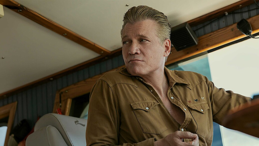 Holt McCallany como Harlan Buckley