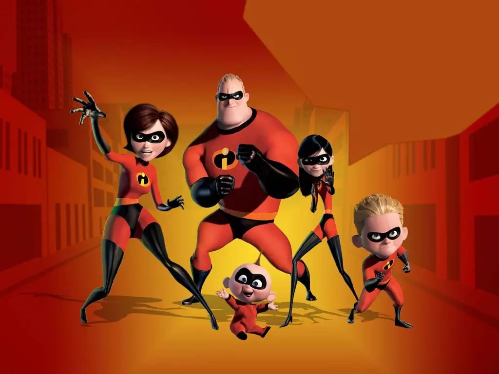 Em os 10 melhores filmes de ação dos anos 2000, A animação incrivel da Pixar em Os Incríveis