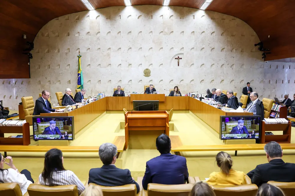 STF derruba artigo 19 do Marco Civil e amplia risco de censura 1 STF forma maioria para declarar inconstitucionalidade do artigo 19 do Marco Civil da Internet, ampliando riscos de censura nas redes sociais brasileiras