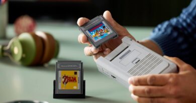 Lego Game Boy clássico com cartuchos trocáveis montados - novo set atuando como peça colecionável para fãs de Nintendo e Lego