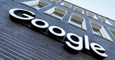 Fachada da sede do Google em Munique, Alemanha; anúncio de novo recurso de chamadas empresariais com IA