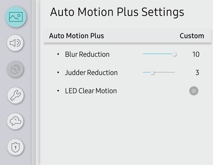 Menu com opções de motion smoothing (Auto Motion Plus) ativado e opções para ajustar ou desativar na TV.