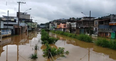 Córrego Humaitá - Rua Lúcio Bittencourt Bairro Industrial Juiz de Fora — Foto: Raul Mourão/ Grupo Globo