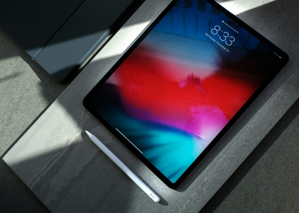 Melhores apps para iPad: produtividade turbinada 9 ipad em cima de mesa