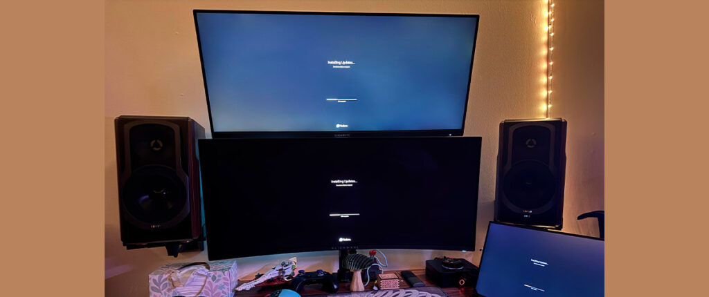 OLED vs LCD: por que não dá para voltar depois do OLED 1 Comparação lado a lado dos níveis de preto entre OLED e LCD, destacando a superioridade do OLED, monitores Xiaomi M34WQ LCD versus Dell Alienware AW3423DWF QD-OLED