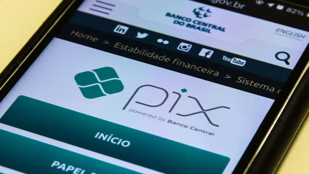 Vazamento de dados do Pix afeta 11 milhões: BC garante proteção 1 Banco Central anuncia exposição de dados do Pix afetando 11 milhões de usuários brasileiros, reforçando a importância da segurança digital.
