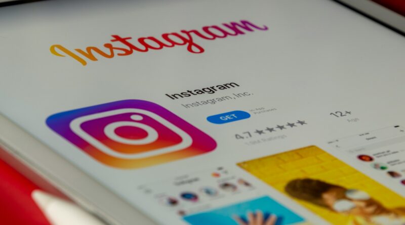 Instagram lança novas proteções para contas de crianças; rede social fortalece privacidade e segurança infantil, com mudanças implementadas em julho de 2025