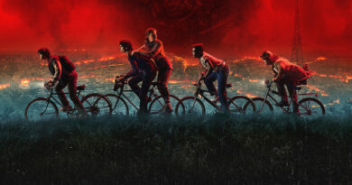 Imagem promocional do trailer de Stranger Things 5: grupo reunido diante do perigo no cenário escuro e ameaçador.