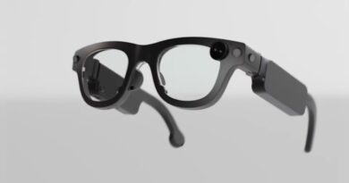 Meta display 2mm com PIC fotônico e LCoS, montado sobre moeda para escala visual compacta