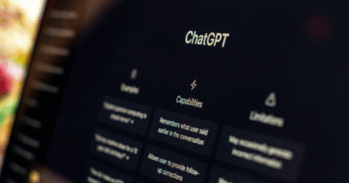 Homem utilizando computador em ambiente escuro, ilustrando o uso prolongado do ChatGPT e a necessidade de pausas para bem-estar digital. Reprodução/Emiliano Vittoriosi/Unsplash