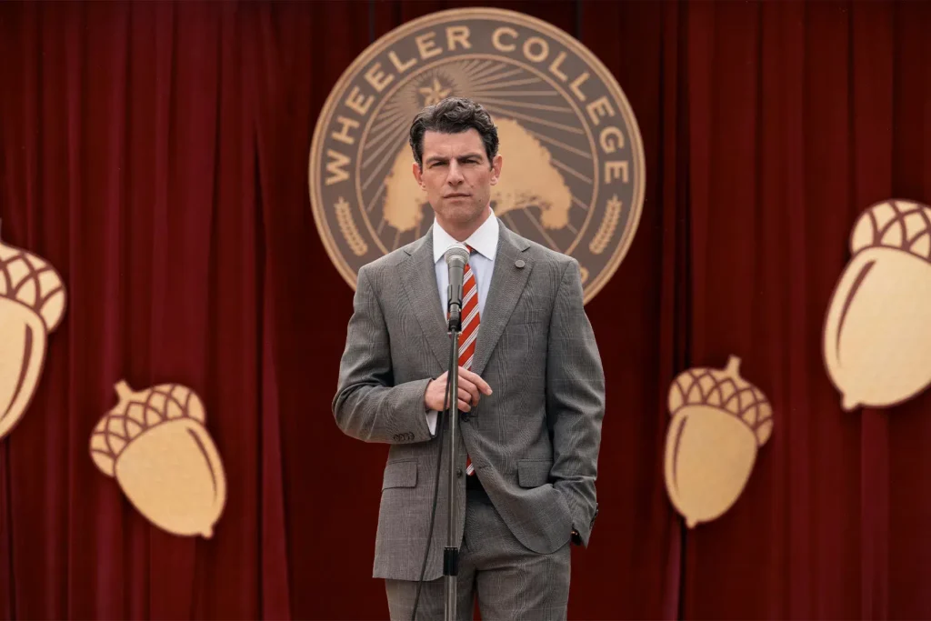 Um espião infiltrado 2: estreia em novembro de 2025 12 A Man on the Inside temporada 2: Max Greenfield como Jack Berenger; fotos da 2ª temporada