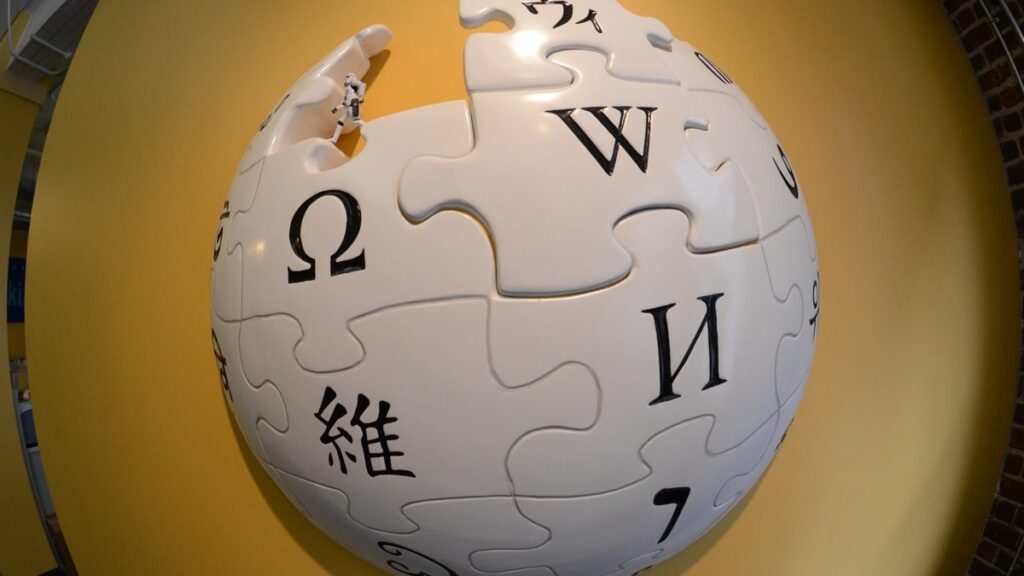Wikipédia endurece exclusão rápida para textos de IA 2 Ilustração sobre Wikipédia: exclusão rápida para artigos gerados por IA reforça combate a conteúdo sintético e mantém padrões enciclopédicos
