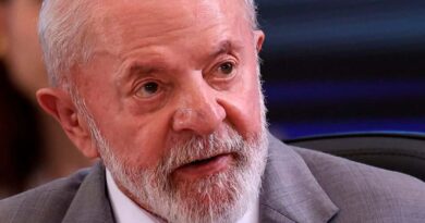 Lula anuncia regulação das big techs e sanciona lei de proteção infantil online
