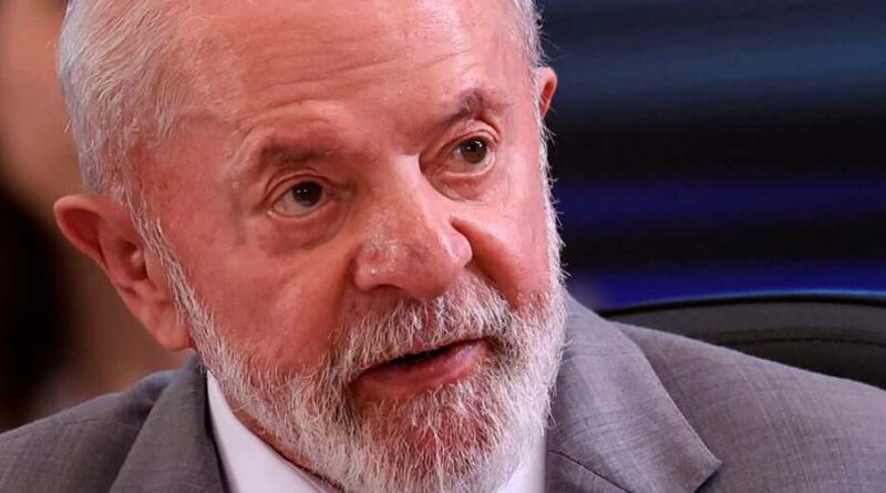 Lula anuncia regulação das big techs e sanciona lei de proteção infantil online