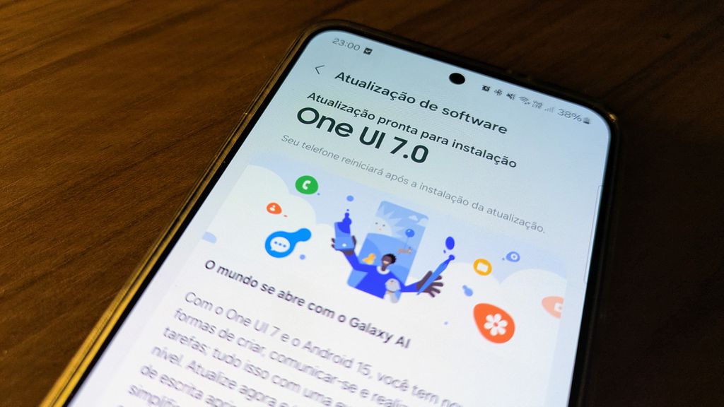 Veja se seu smartphone continua recebendo atualizações (Imagem: Bruno De Blasi/Canaltech)
