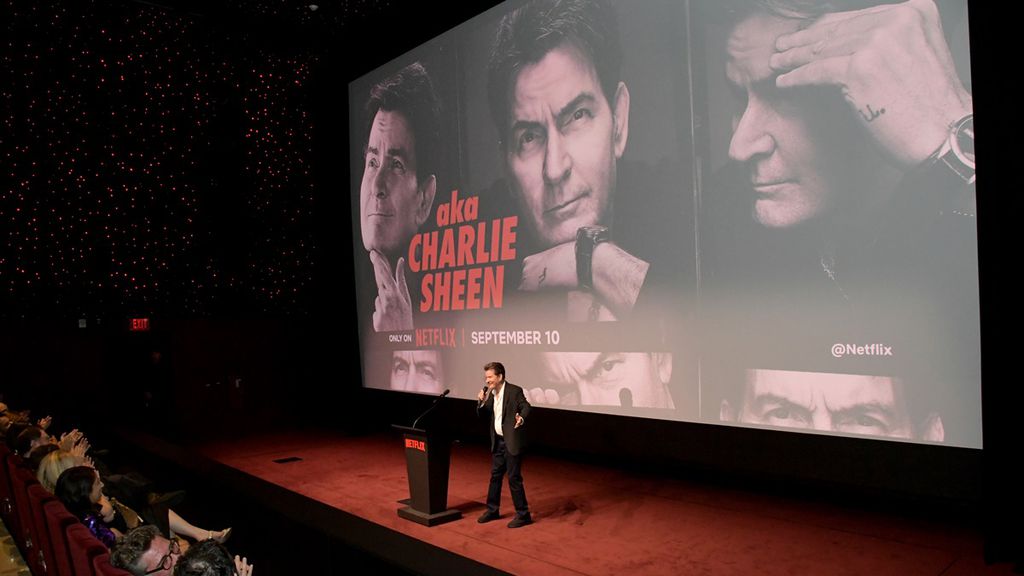 Charlie Sheen durante o lançamento da série documental da Netflix (Imagem: Divulgação/Netflix)