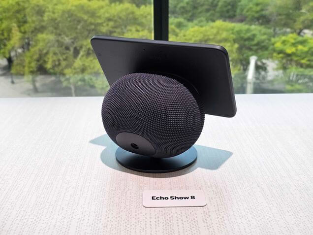 Echo Show 8 de 4ª geração com tecnologia touch in-cell