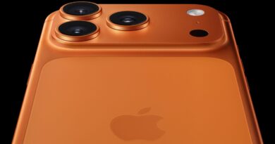 Traseira iPhone 17 Pro redesenhada ilumina flash e sensores; lançamento Apple 2025