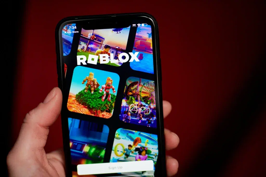 Roblox Moments: feed de vídeos curtos no app Roblox com clipes da comunidade
