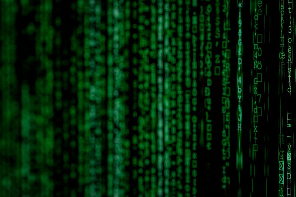 ataque DDoS derruba Steam PSN Xbox Fortnite LoL simultaneamente servidores sobrecarregados jogadores offline