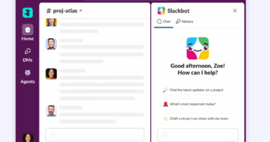 Slackbot assistente de IA no Slack com ícone ao lado da busca e painel lateral