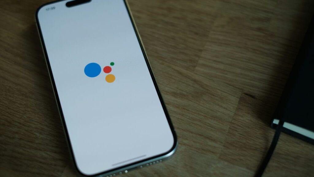 Google Assistente chega ao fim: Gemini assume comando global 1 Imagem Unsplash/appshunter.io representando o fim do Google Assistente e ascensão do Gemini