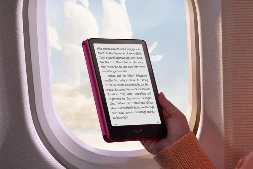 Amazon lança Kindle Translate com IA gratuita para autores 1 Kindle 2024 em uso com a nova função Kindle Translate