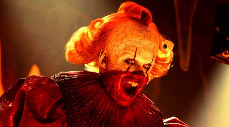 Bill Skarsgård como Pennywise em IT Welcome to Derry