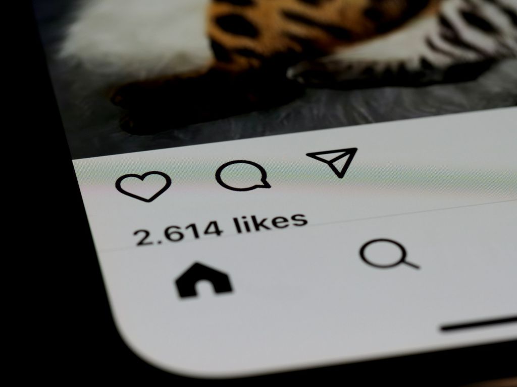 Adam Mosseri afirma que não é simbiótico conectar usuários do Instagram por meio do compartilhamento de vídeos longos (Imagem: Unsplash/Brett Jordan)