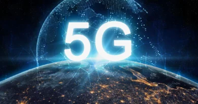 Ilustração 5G com cores azul e roxa, representando a conectividade móvel.