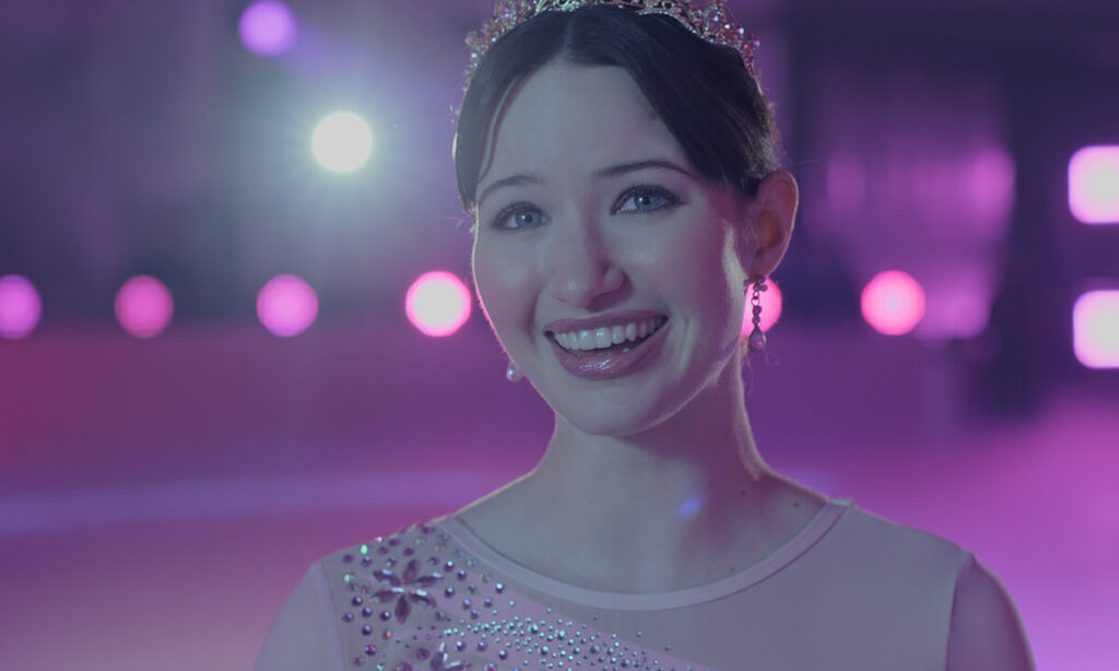 Patinando no Amor Netflix: drama juvenil sobre patinação e amor 6 Madelyn Keys como Adriana Russo em Patinando no Amor