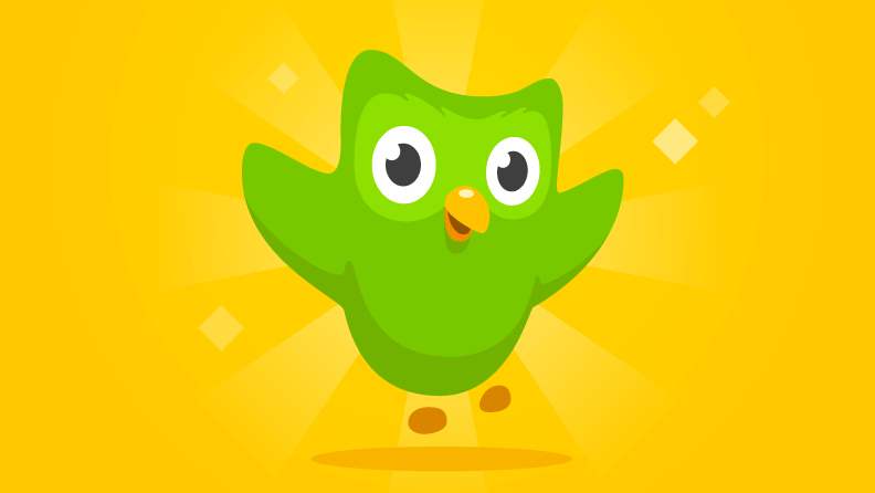 Imagem da mascote coruja do Duolingo sobre fundo amarelo