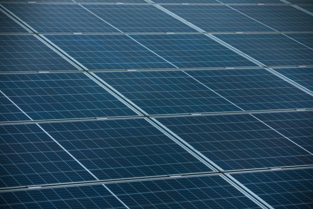 Ar-condicionado de 9.000 BTU com energia solar: quantas placas são necessárias? 3 Placa solar residencial para energia solar