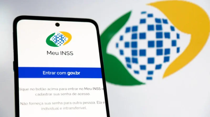 INSS confirma vazamento de dados após falha na Dataprev 2 Usuário acessando aplicativo Meu INSS