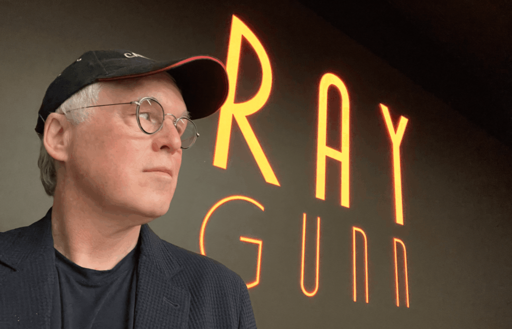 Cena de Ray Gunn, novo filme de Brad Bird