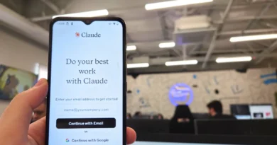 Anthropic Claude sem anúncios sendo destaque no Super Bowl, provocando OpenAI