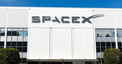 Imagem ilustrativa de satélites Starlink orbitando a Terra - Sven Piper/Unsplash