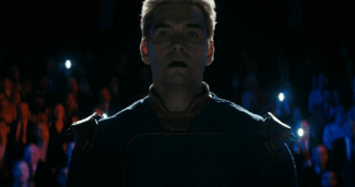 Cena do episódio 1 da 5ª temporada de The Boys, com Capitão Pátria