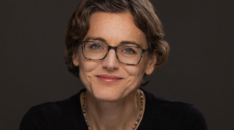 Sally O'Malley, engenheira da Red Hat e mantenedora do OpenClaw, responsável pelo desenvolvimento do Tank OS.