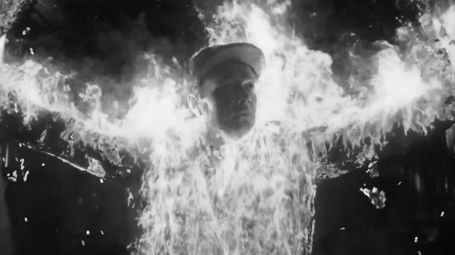 Jack Mikesell como Jimmy Addison, vilão original com poderes de fogo em Spider-Noir
