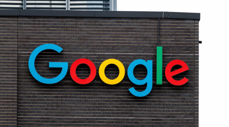 Sede do Google em Munique, fachada com o logotipo da empresa