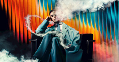 Cena promocional de Human Vapor – Netflix Japão