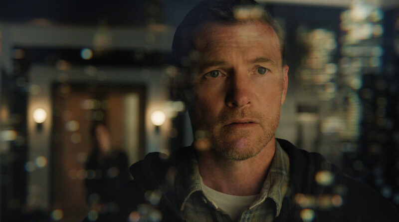 Primeira imagem oficial de I Will Find You divulgada pela Netflix.