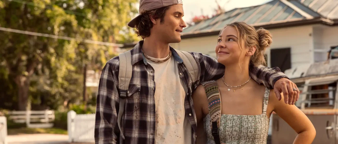 Outer Banks temporada 5 mostra John B e Sarah Cameron na Netflix