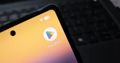 Play Store em celular Android com mudanças para lojas concorrentes nos Estados Unidos
