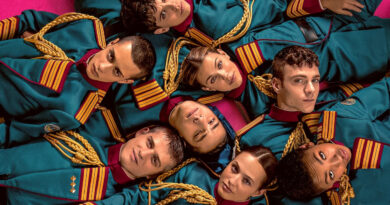 Minerva Academy Netflix série italiana militar ambientada em colégio de Nápoles